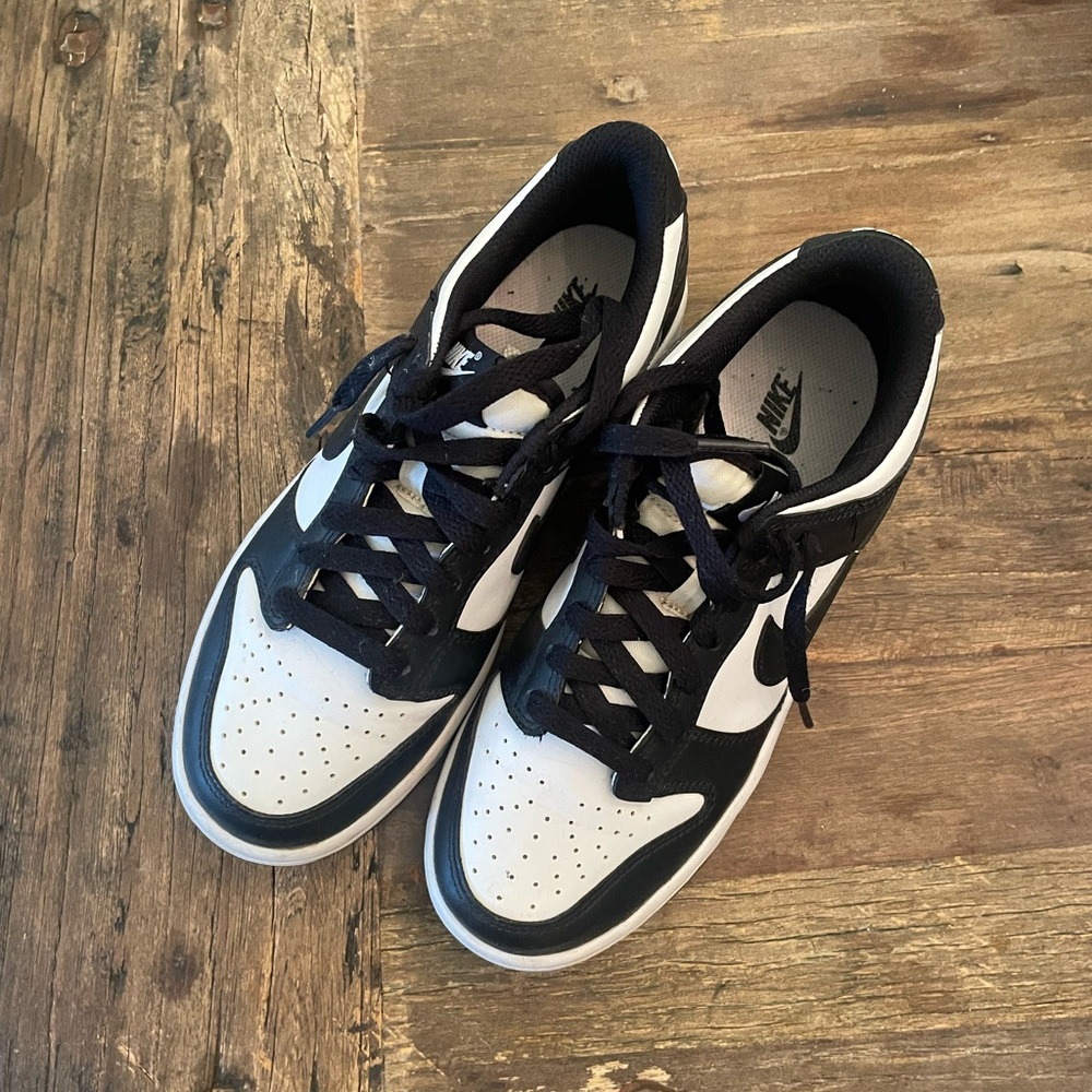 Nike Low Trainer Dunk Classic Black and White Sneakers